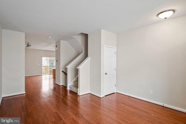 Photo - 24667 Byrne Meadow Square