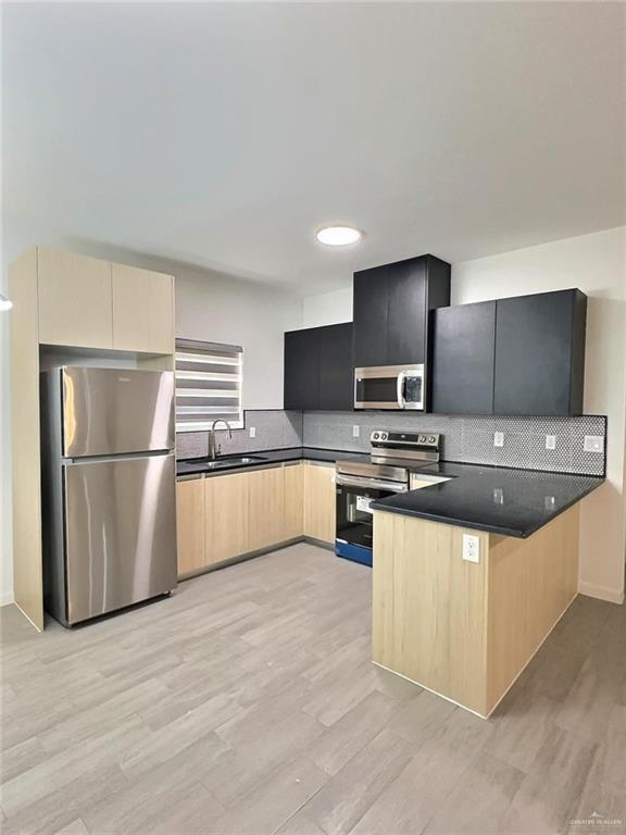 12 Ventura Ave Unit 4