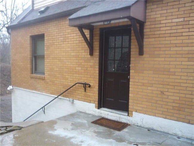 Photo - 4465 Mt Troy Rd Ext