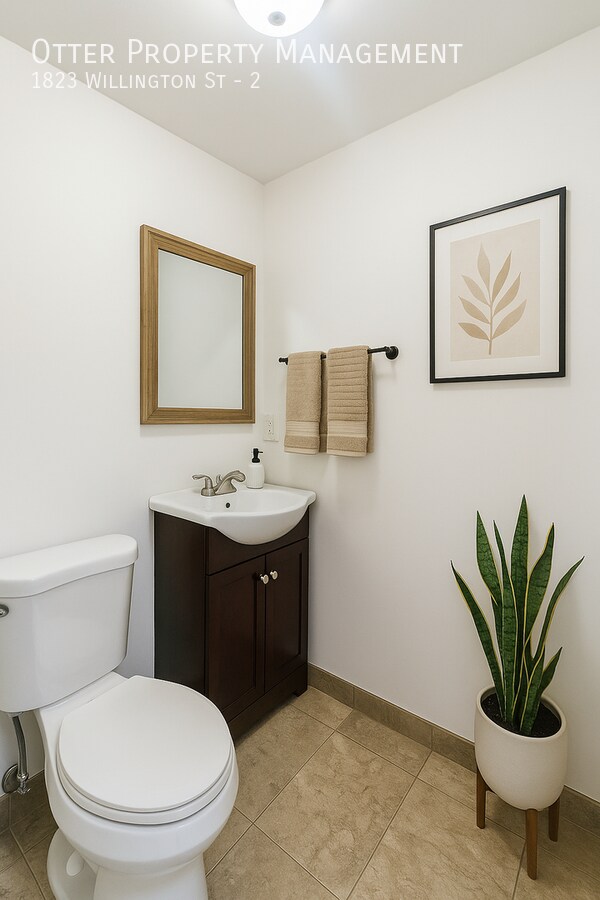 Photo - 1823 Willington St Unit 2