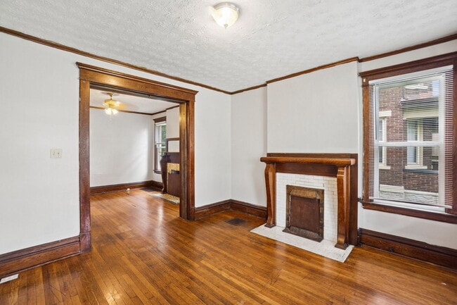 Photo - 293 E 14th Ave