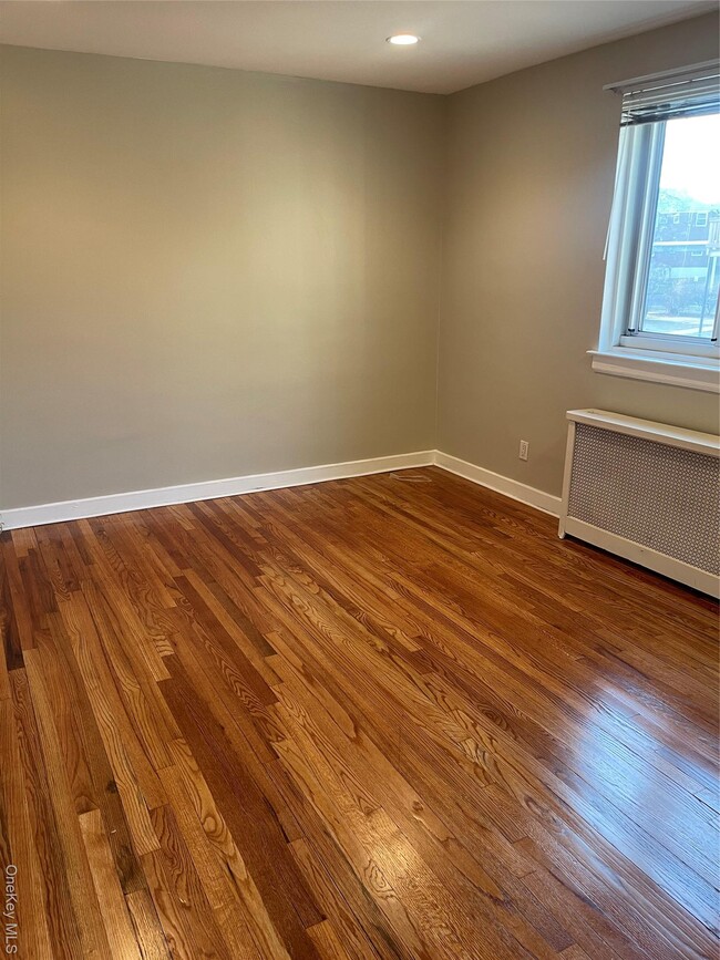 Photo - 260-07 Langston Ave Unidad B 2ND FLOOR