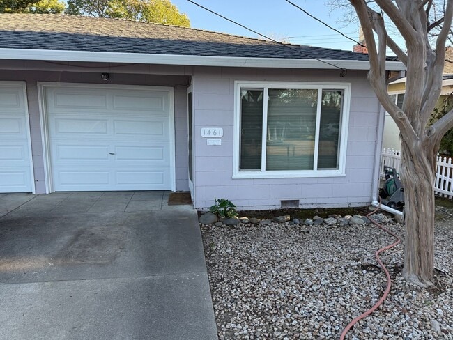 Building Photo - Charming 1 bed/1 bath Living Near Downtown Livermore