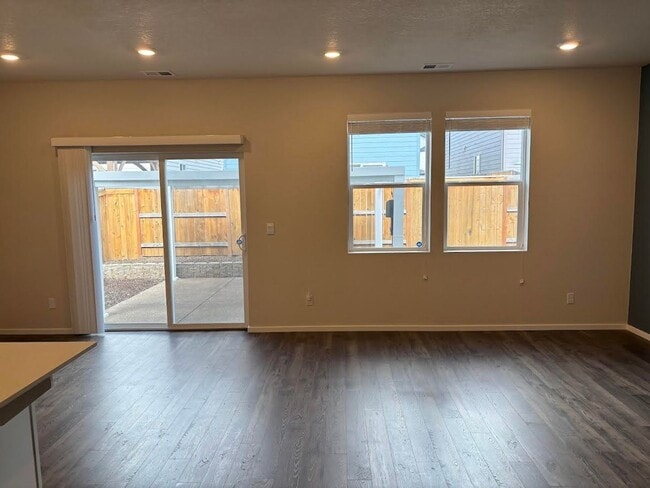Photo - Newer 4 bedroom 2.5 bathroom house! AVAILA...