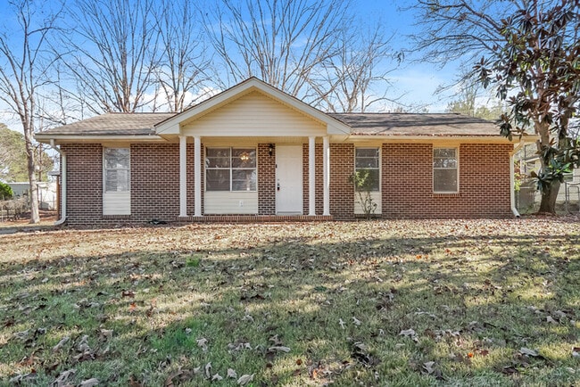 Photo - 77 Oakwood St