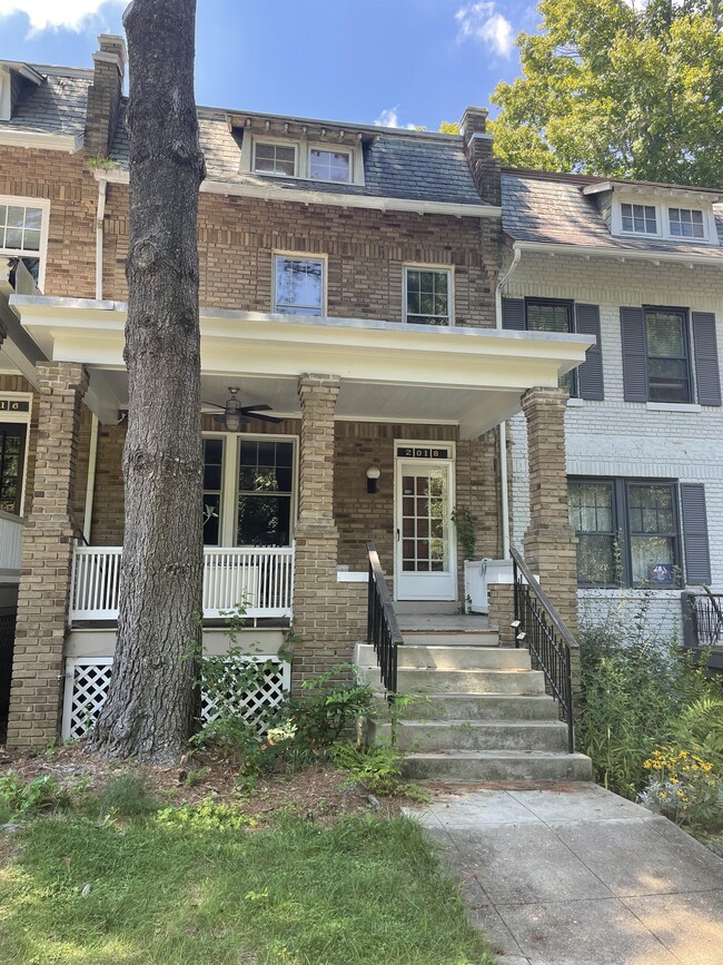 2018 Pierce Mill Rd NW