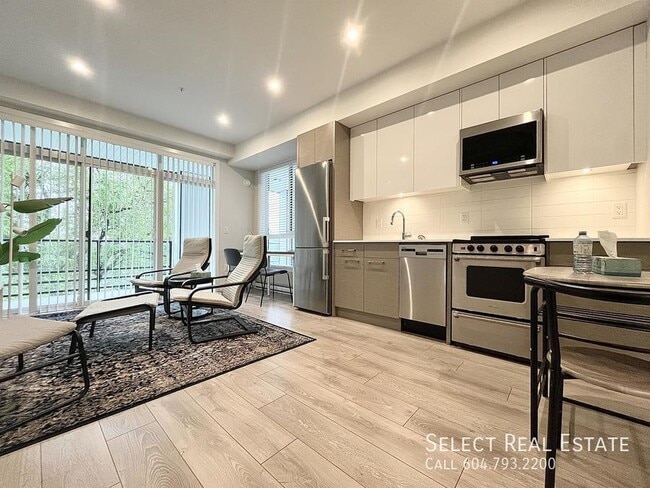 Photo - 45500 Market Way