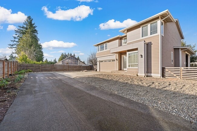 Photo - Amazing 4 beds/ 2.5 baths house in North Benson Hill/Renton.