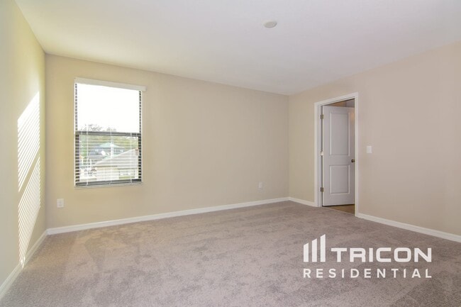 Photo - 10005 RoseMary Leaf Ln