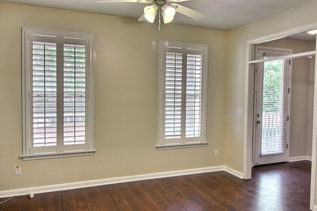 Photo - 1368 Island Town Dr
