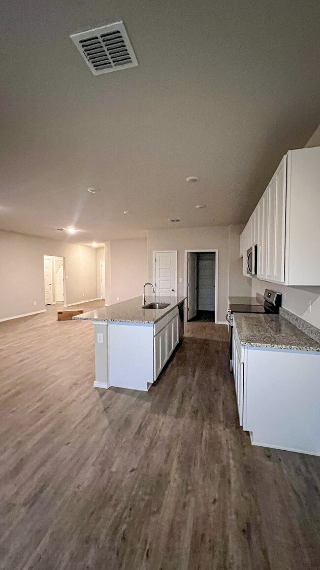 Photo - 3953 Legend Rnch