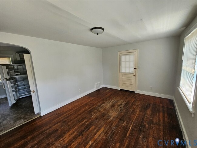 Photo - 3909 Larchmont Ln