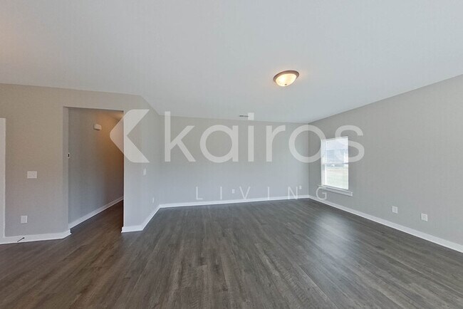 150 White Oak Cir