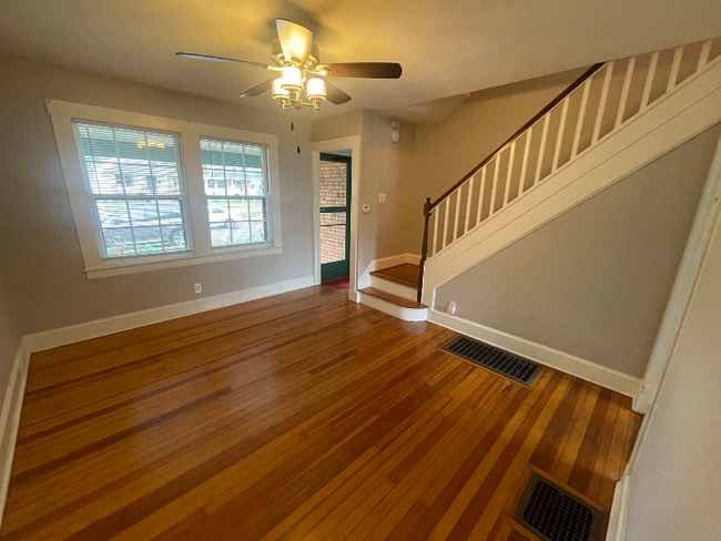 Photo - 6637 Murray Rd