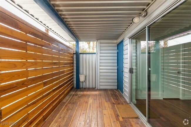 Building Photo - 1194 Carson Ave Rental