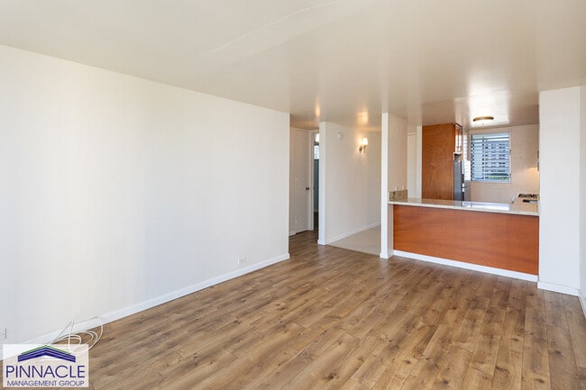 Photo - 949 Ala Nanala St Unidad 501