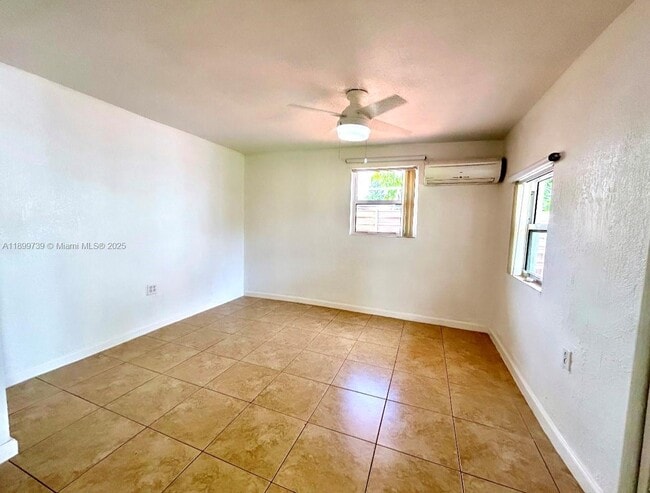 Photo - 4221 SW 36th St Unit 0