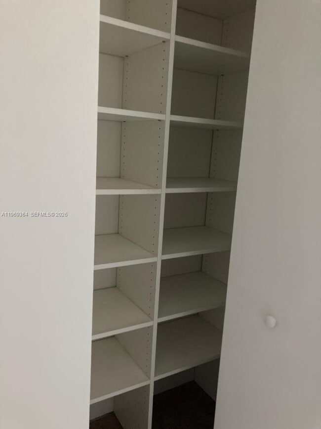 Photo - 1789 NE Miami Gardens Dr Unidad W304