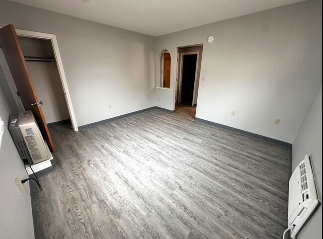 Photo - 10 Thompson St Unit H