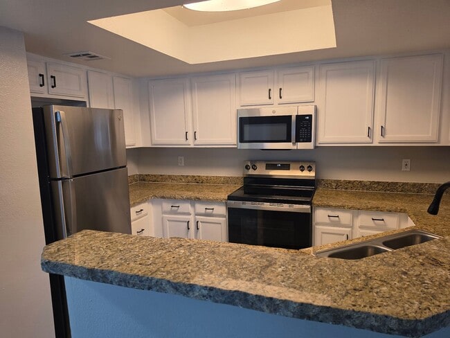 Photo - Charming 3 bed 2 bad located at Park 1