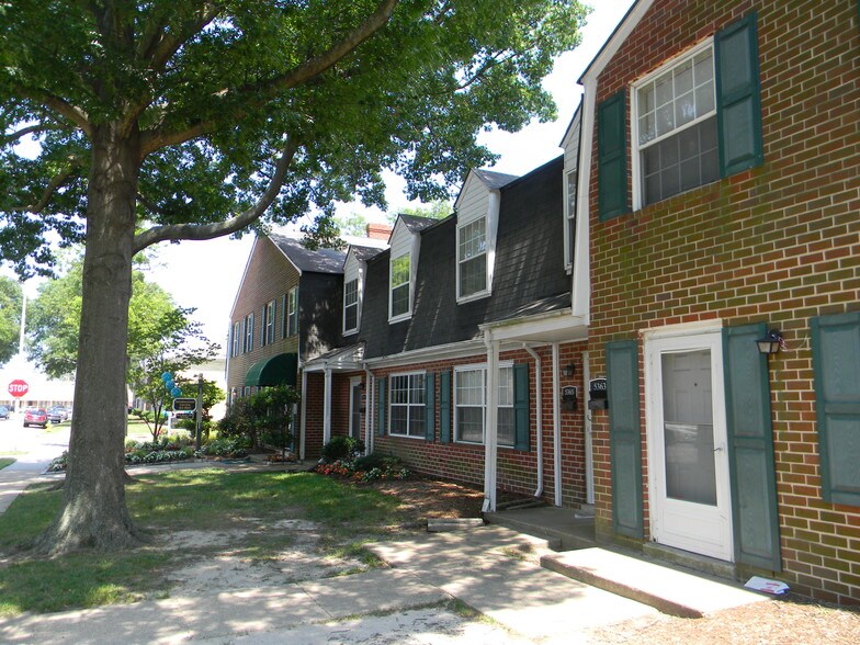 Crown Point Townhomes For Rent in Norfolk, VA