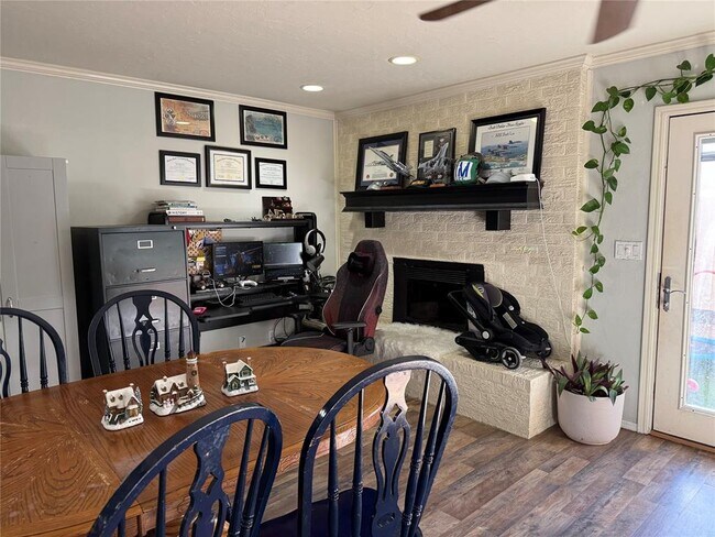 Photo - 1327 Canterbury Blvd