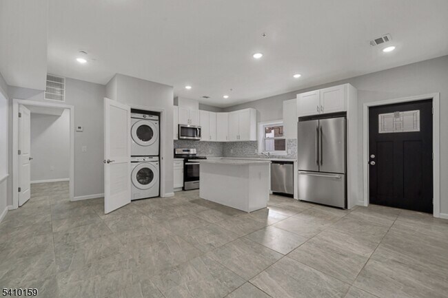 Photo - 67 Wainwright St Unit 1