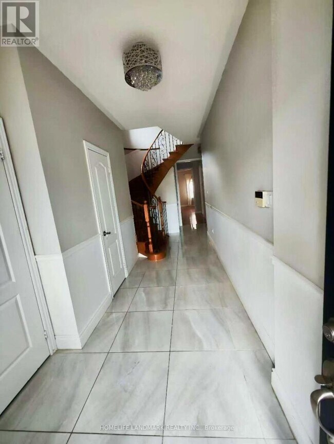 Photo - 40 Ozner Crescent