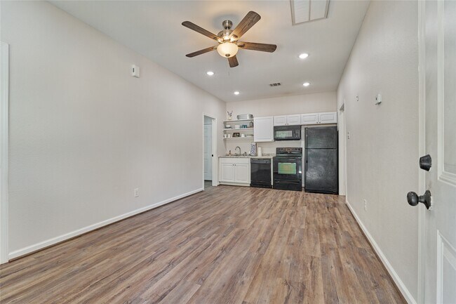 Photo - 18147 Firepine Ln