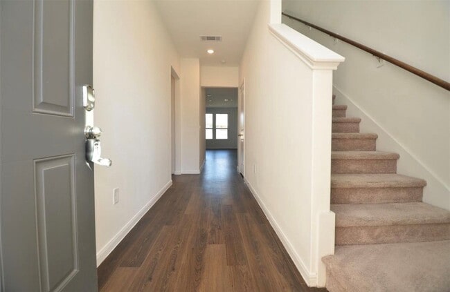 Photo - 16439 Big Hickory Dr