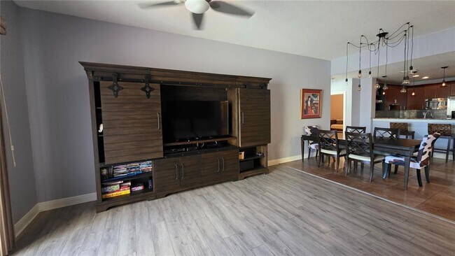 Photo - 628 Cleveland St Unidad 1502