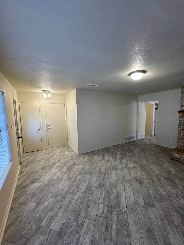Photo - 618 Comal Ave