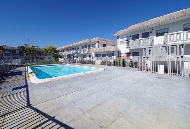 Photo - 1045 NE 39th Dr Unit 12