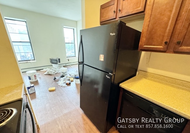 Building Photo - 13 Ruggles St Unit 3R