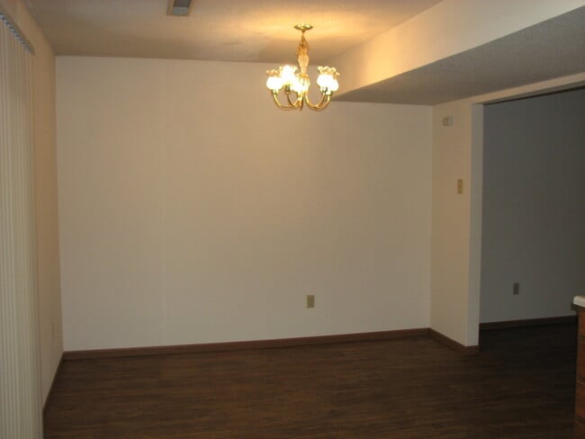 Photo - 3BR/2BA on EAST CAMPUS! Unit 103