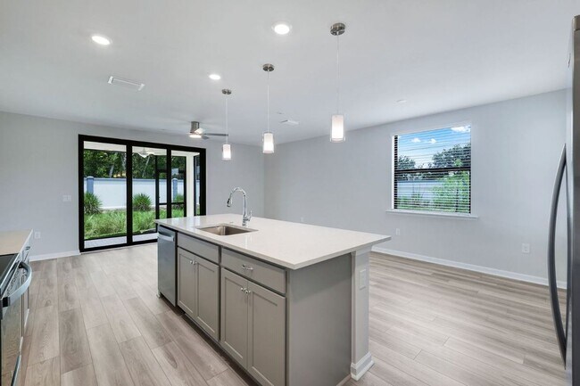 Photo - 27907 Radiant Ct