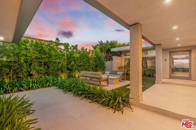 Photo - 2189 Summitridge Dr