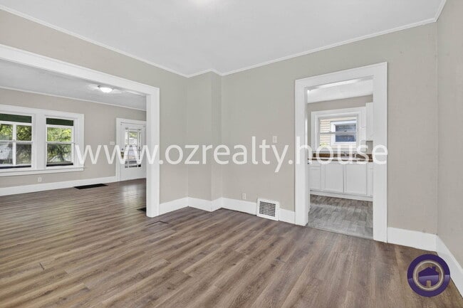 Photo - 3725 Hoiles Ave