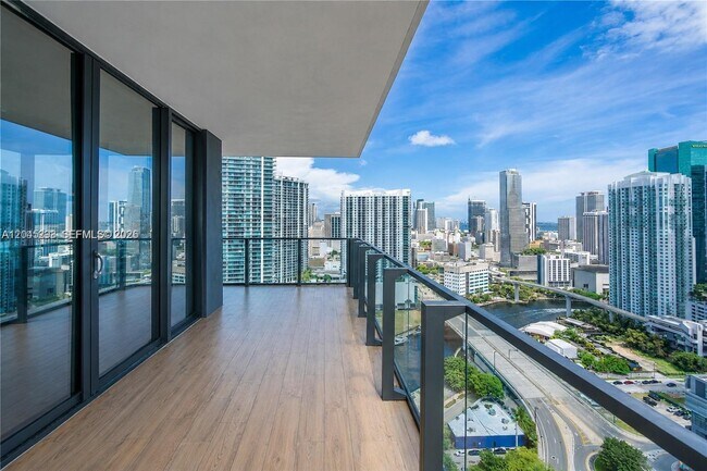 Photo - 88 SW 7th St Unidad 1511