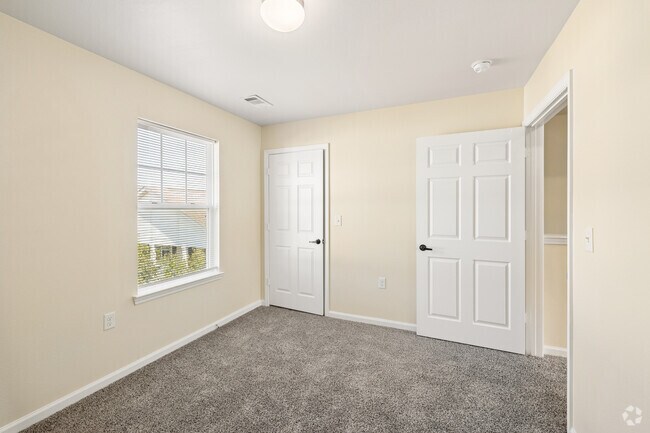2BR, 2BA - 1,006SF - Primary Bedroom