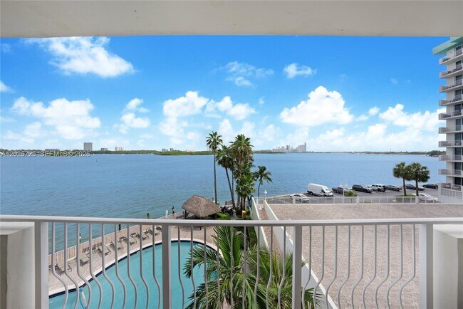 10350 W Bay Harbor Dr Unit 4R