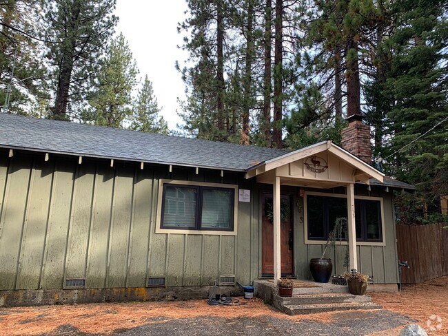 Building Photo - Cozy Cabin in the Woods Rental