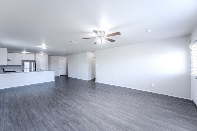 Photo - 360 Agave Cir
