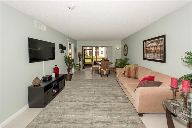 Photo - 301 Olivewood Plz Unit O125