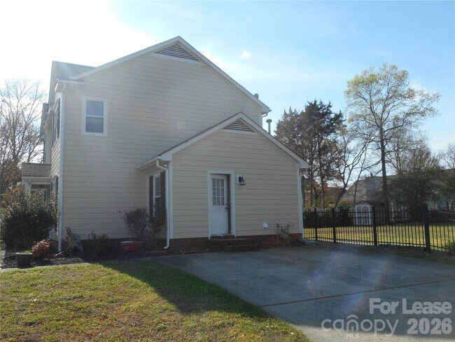 Photo - 8431 Leeper Dr