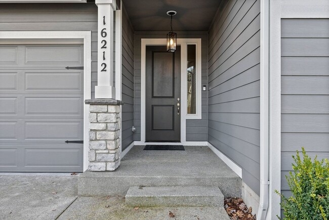 Photo - 2022 Built 3 Bed 2 Bath Home for Rent in Spanaway!