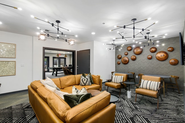 Elliot Gwinnett Place - Elliot Gwinnett Place