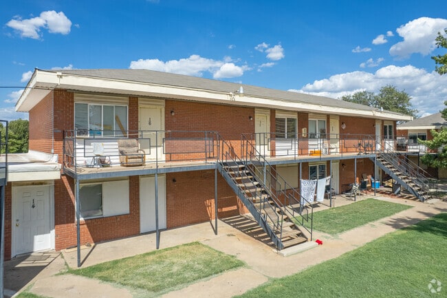 Creekside Apartments - Creekside Apartments