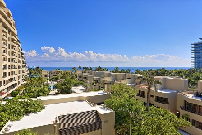 Building Photo - 201 Crandon Blvd Unit 507