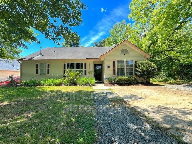 Building Photo - 3227 Lake Dr Rental